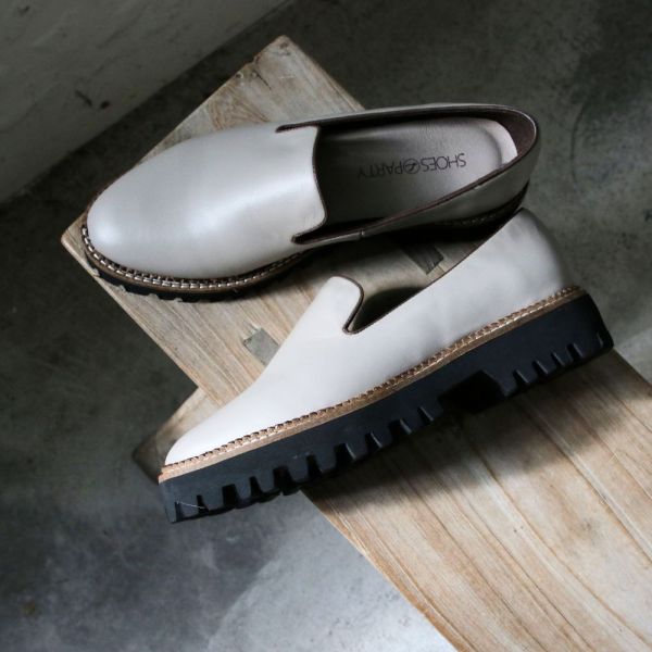 【接單手工製】輕量！有曲折度的厚底歐貝拉 