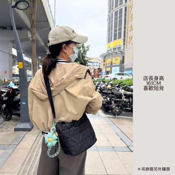 【現貨】不分性別防撥水三角休閒包 