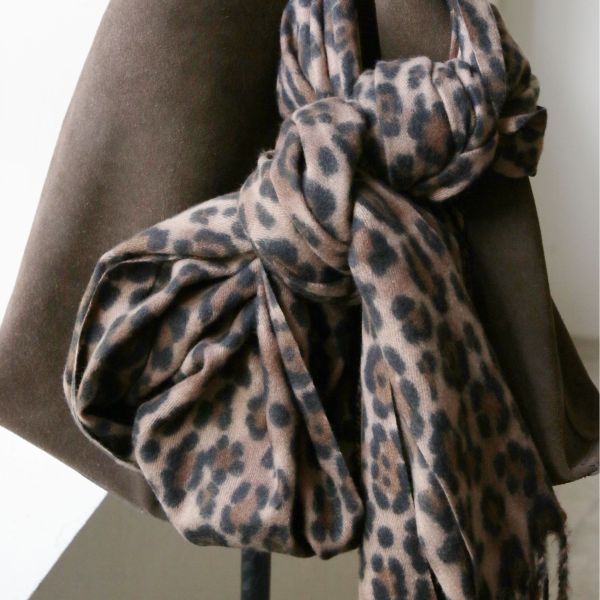 【預購】豹紋圍巾 