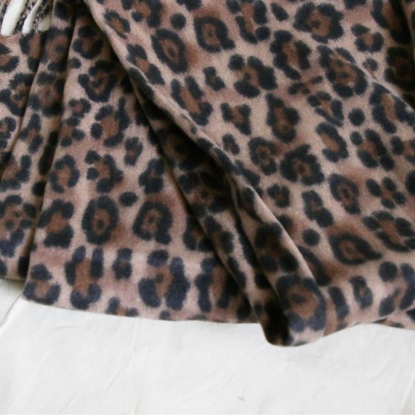 【預購】豹紋圍巾 