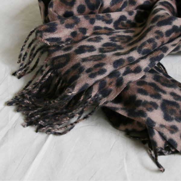 【現貨】豹紋圍巾 