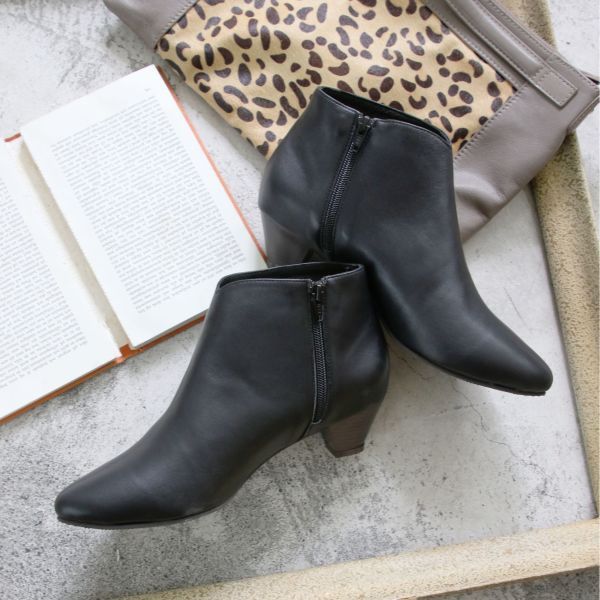 【試穿鞋福利】柔軟綿羊皮低跟短靴 