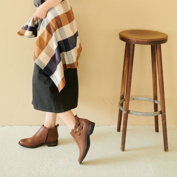 【接單手工製】寬腳版OK！雙扣帶真皮短靴 