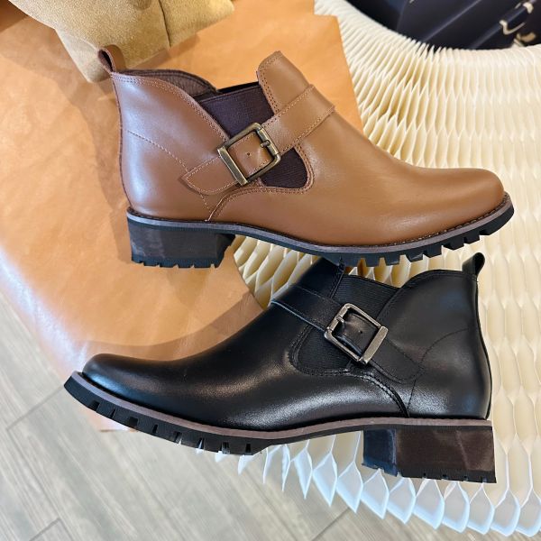 【師傅，你做錯了！】【現貨布面內裡】寬腳版友善_帥氣鬆緊帶機車靴 