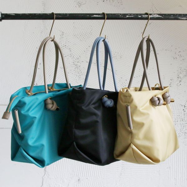 【現貨】皮革拼接輕量尼龍S水餃包 