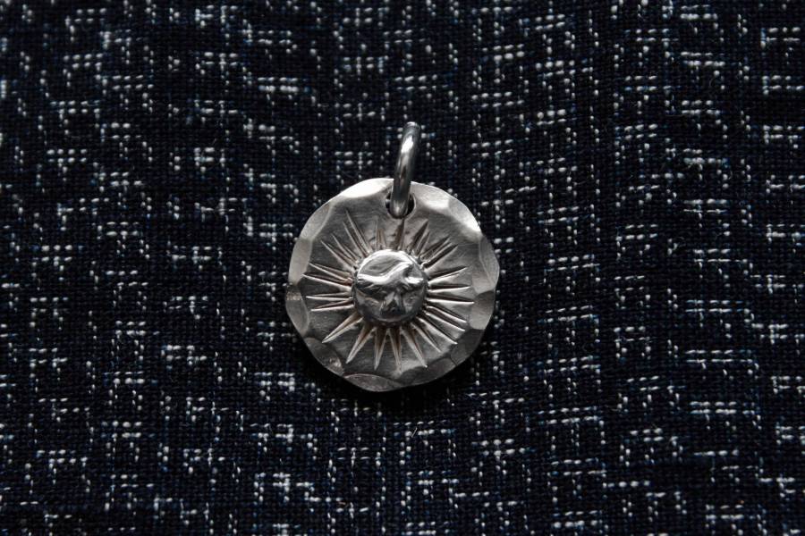 KinG Smith - L號小銀牌/浮雕展翅/訂製 King smith,handmade,手作,indian,jewellery,leather craft,silver,雷鳥,銀羽,風切羽,銀菊,先金,點金,綠松石,風野鷲,鷹爪,訂製,印地安銀飾,藥輪,台南,台南逛街,台南男裝,選物店,老派,mr old