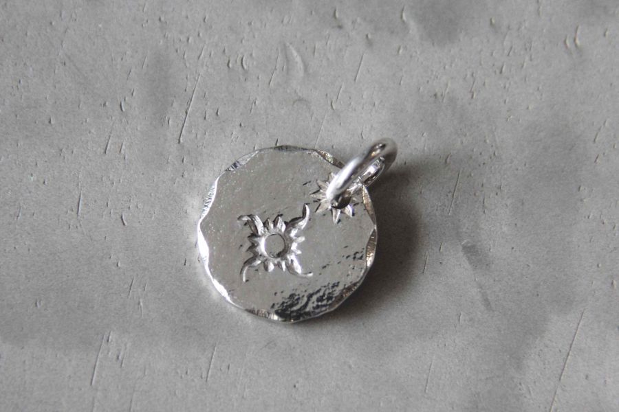 KinG Smith - M號小銀牌/太陽/訂製 King smith,小銀牌,銀器,墬飾,handmade,手作,銀菊,印地安銀飾,台南逛街