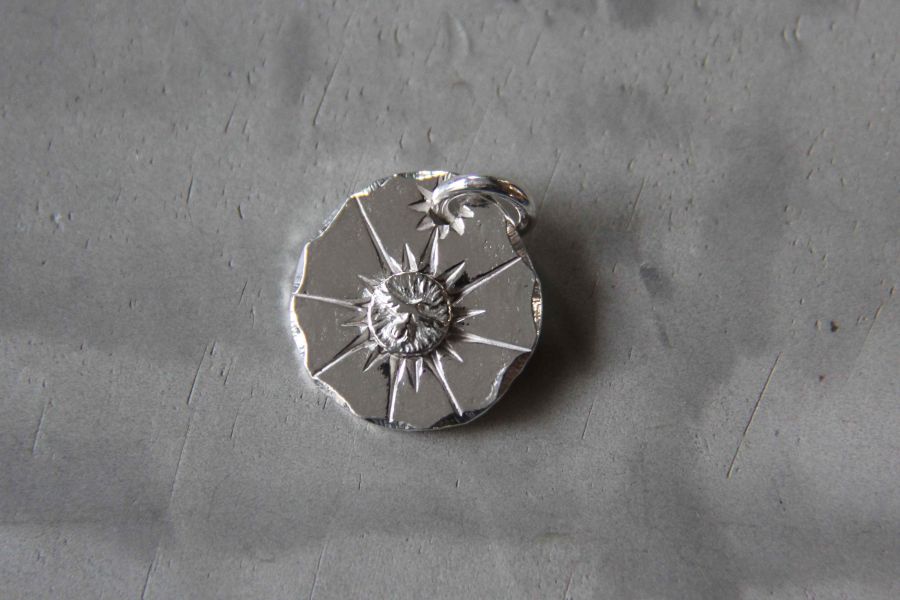 KinG Smith - L號小銀牌/浮雕展翅/訂製 King smith,handmade,手作,indian,jewellery,leather craft,silver,雷鳥,銀羽,風切羽,銀菊,先金,點金,綠松石,風野鷲,鷹爪,訂製,印地安銀飾,藥輪,台南,台南逛街,台南男裝,選物店,老派,mr old
