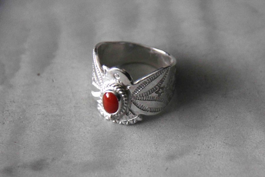 KinG Smith -納瓦荷雷鳥戒/銀繩紅珊瑚/現貨 