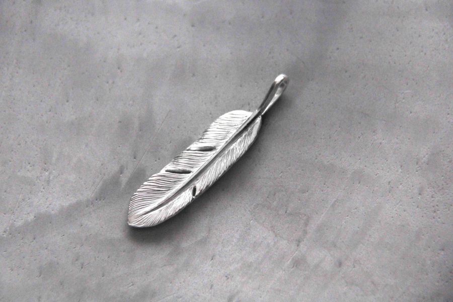 KinG Smith - 純銀右向中羽/現貨 KinG Smith,handmade,silver,雷鳥,銀羽,風切羽,銀菊,先金,點金,綠松石,風野鷲,鷹爪,訂製,印地安銀飾,台南逛街,,mr old,銀器,navajo