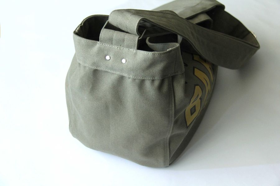 Barns Outfitters - NEWSPAPER BAG (OLV) 報童包