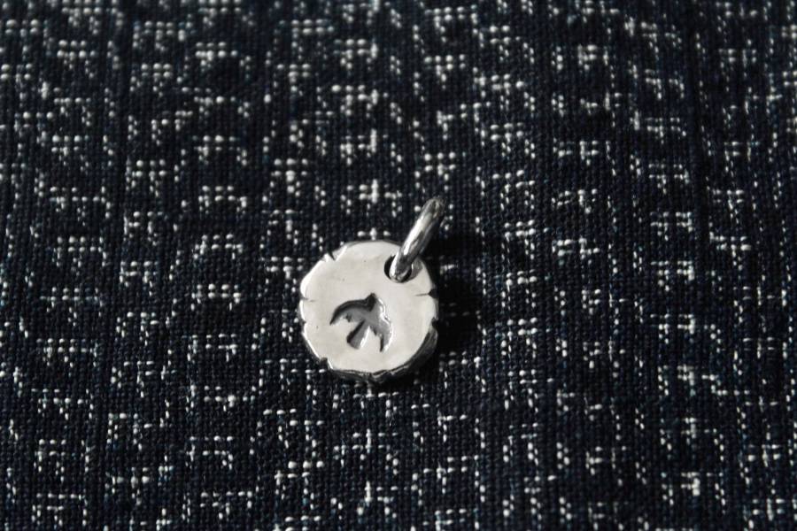 KinG Smith - S號小銀牌/飛鷹/訂製 King smith,handmade,手作,indian,jewellery,leather craft,silver,雷鳥,銀羽,風切羽,銀菊,先金,點金,綠松石,風野鷲,鷹爪,訂製,印地安銀飾,藥輪,台南,台南逛街,台南男裝,選物店,老派,mr old