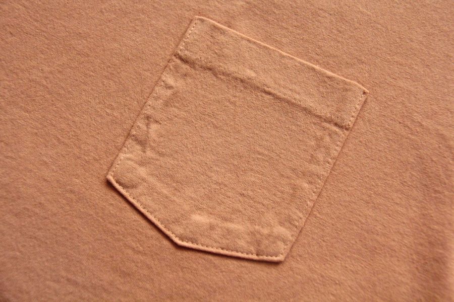 SURE'S POCKET TEE (RAW SIENNA) 日本製,名古屋,獨立服裝廠,白t,圓筒衣身,不易變形短t,丹寧,Pigment Dye染,