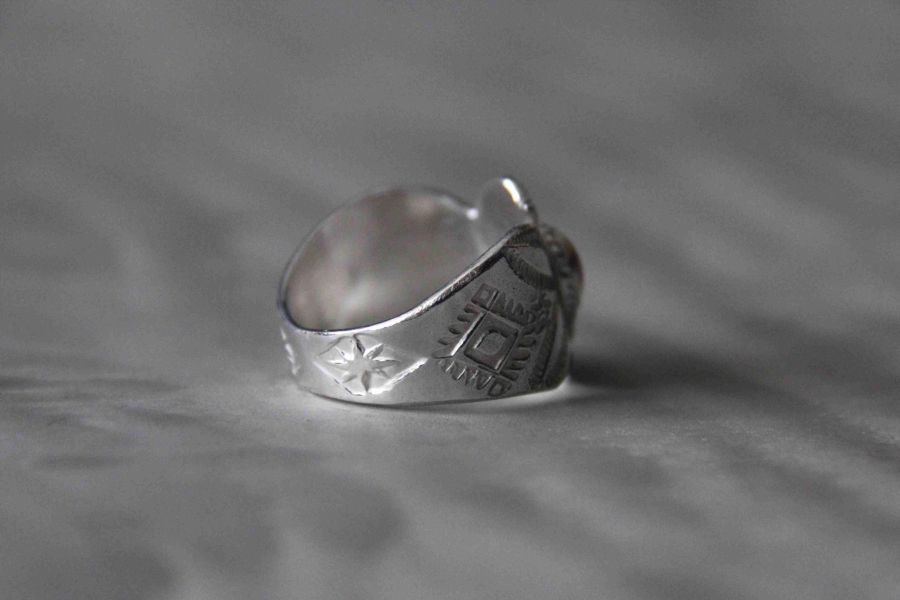 KinG Smith -納瓦荷雷鳥戒/銀繩紅珊瑚/現貨 