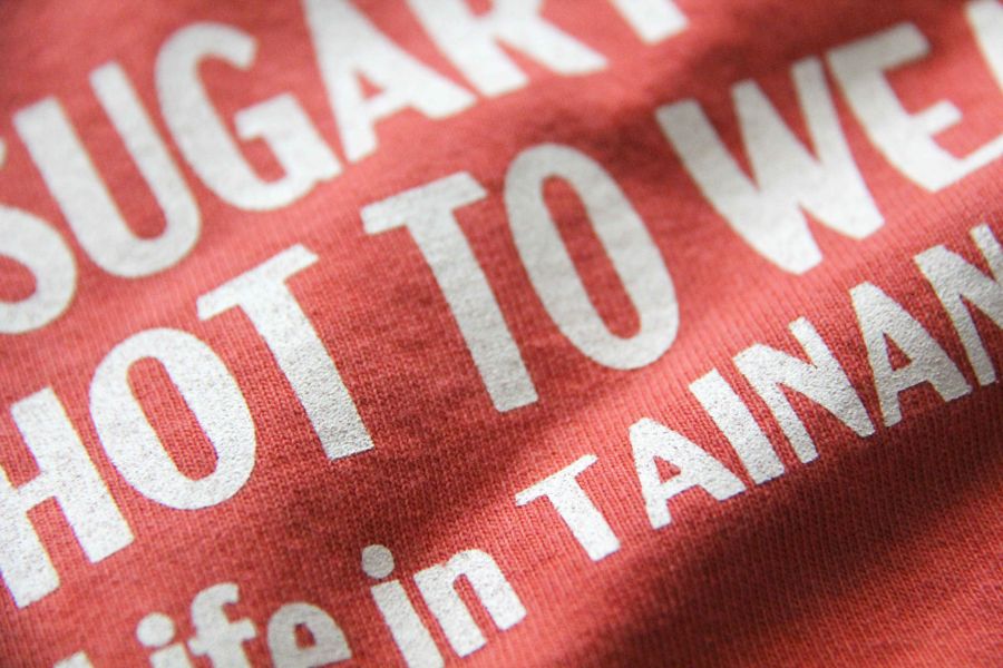 SURE’S TEE x TAINAN ’25 日本 XX DEVELOPMENT,台南 400,台南 聯名 t, 台南 美食,養褲,城市t,SURE MEG,男 短t 厚,日本製,名古屋 服裝廠,圓筒 白t ,