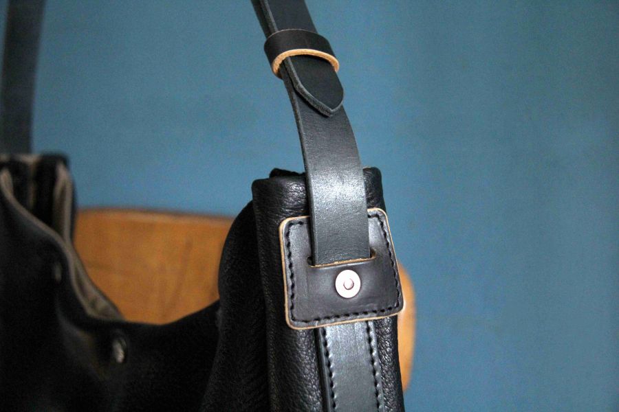 S.F.K. String Moon Bag/Deer Skin Black 真皮包 半月包 SFK,茶芯皮革,義大利 植鞣,男 肩背包 推薦,