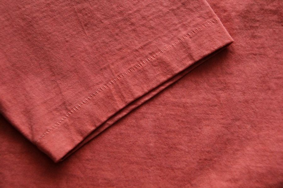 SURE'S POCKET TEE (CHILI) 男生夏天短t,日本製吸汗耐穿短t,名古屋,獨立服裝廠,白t,圓筒衣身,不易變形短t,丹寧,Pigment Dye染,