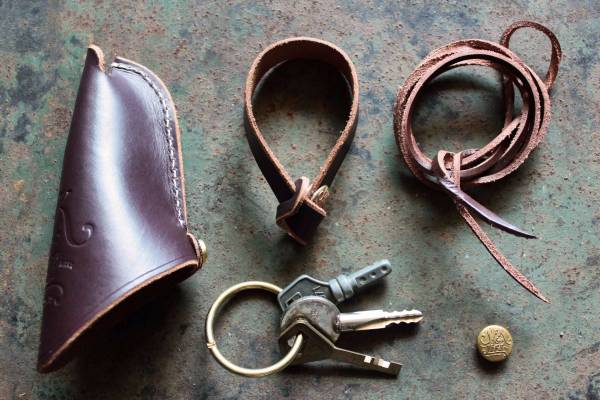 S.F.K. Leather Bell Key Case(酒紅色) Faith,Faith co,leather goods, made in Taiwan,植鞣皮革,台南,台南逛街,台南男裝,選物店,老派,mr old