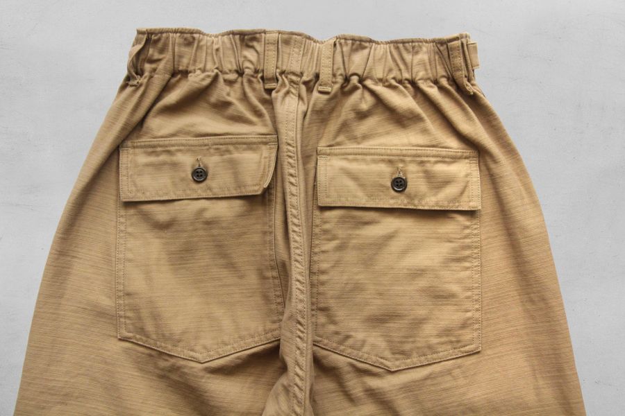 Ordinary Fits - JAMES FATIGUE BACK SATIN (BEG) Ordinary Fits,James Pants,男生軍褲推薦,OG 107 ,男 寬鬆 褲型,日本小眾男生休閒服飾品牌,男 日牌 牛仔褲,台南男生逛街,