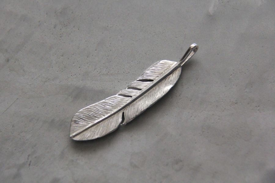 KinG Smith - 純銀右向大羽/現貨 KinG Smith,handmade,silver,雷鳥,銀羽,風切羽,銀菊,先金,點金,綠松石,風野鷲,鷹爪,訂製,印地安銀飾,台南逛街,,mr old,銀器,navajo