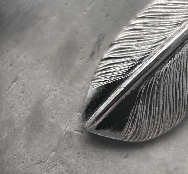 KinG Smith - 純銀右向大羽/現貨 KinG Smith,handmade,silver,雷鳥,銀羽,風切羽,銀菊,先金,點金,綠松石,風野鷲,鷹爪,訂製,印地安銀飾,台南逛街,,mr old,銀器,navajo