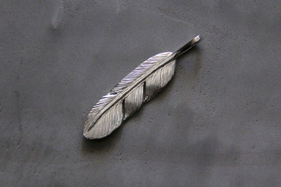 KinG Smith - 純銀中羽(左向)-現貨 KinG Smith,handmade,silver,雷鳥,銀羽,風切羽,銀菊,先金,點金,綠松石,風野鷲,鷹爪,訂製,印地安銀飾,台南逛街,,mr old,銀器,navajo
