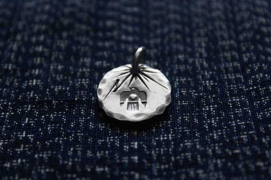 KinG Smith - L號小銀牌/雷鳥/訂製 King smith,handmade,手作,indian,jewellery,leather craft,silver,雷鳥,銀羽,風切羽,銀菊,先金,點金,綠松石,風野鷲,鷹爪,訂製,印地安銀飾,藥輪,台南,台南逛街,台南男裝,選物店,老派,mr old