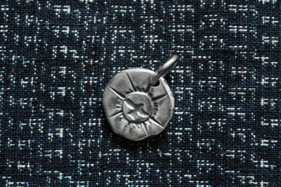 KinG Smith - M號小銀牌/日輪展翅/訂製 King smith,handmade,手作,indian,jewellery,leather craft,silver,雷鳥,銀羽,風切羽,銀菊,先金,點金,綠松石,風野鷲,鷹爪,訂製,印地安銀飾,藥輪,台南,台南逛街,台南男裝,選物店,老派,mr old