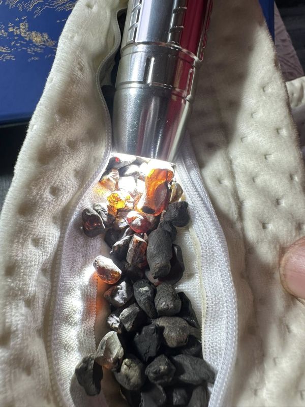 琥珀枕 
