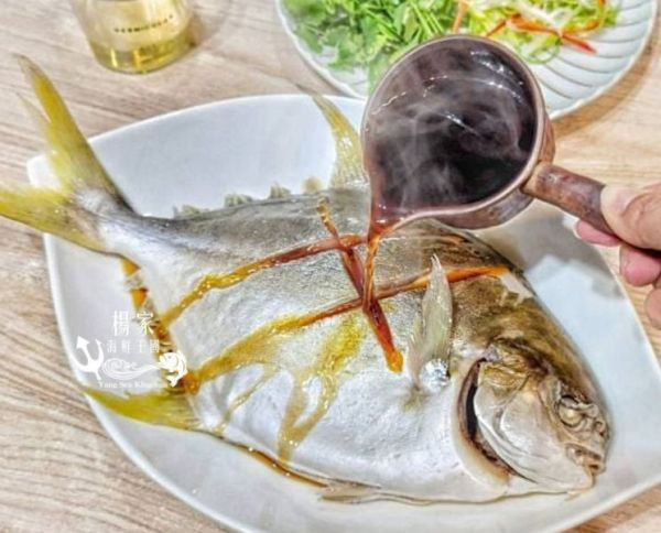 台灣純海水生長【黃金鲳】 每隻超過600g 無包冰純重呦!! 