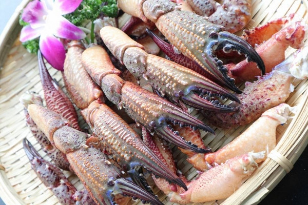 免運【菲律賓石蟹腳】每箱淨重2kg 約60-70隻 