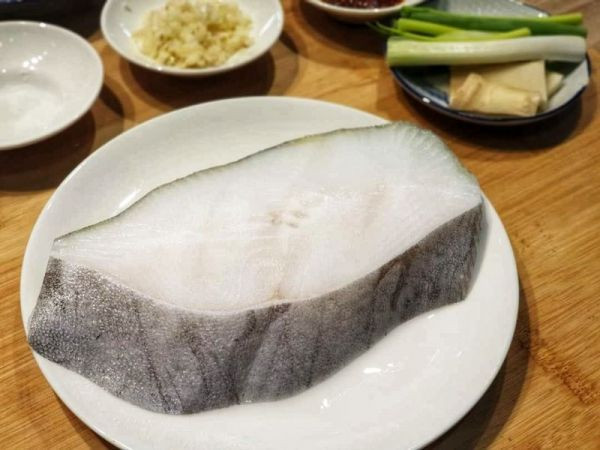 格陵蘭無肚洞厚切鱈魚片 五片組 每片250g 