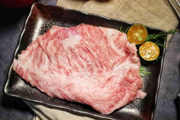 西班牙伊比利黑豚 |松阪豬(原廠包裝) 每包550g以上 