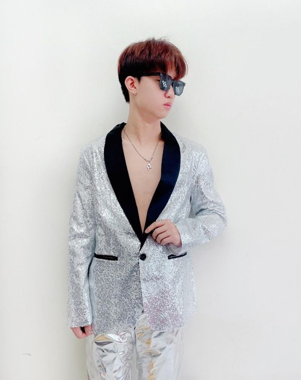 金光閃閃金色亮片西裝 【筱雅衣舖】金光閃閃金色亮片西裝 舞台主持西裝金色西裝 銀色西裝 BA1271