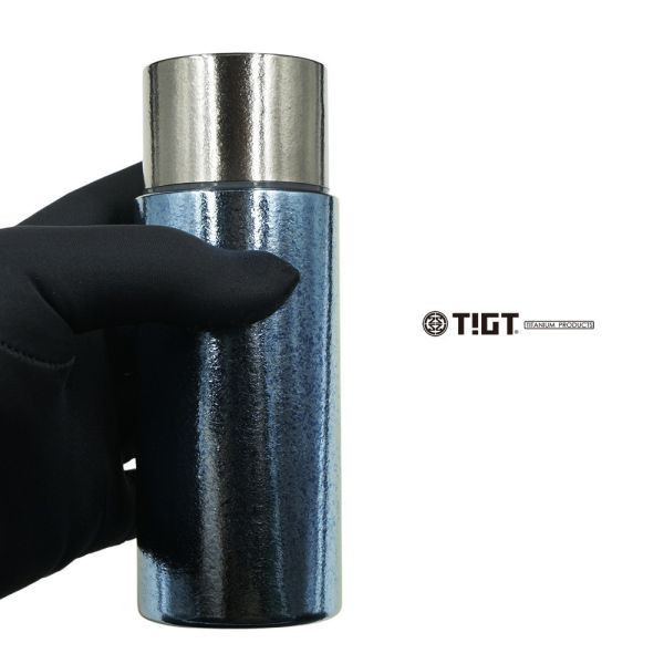 鈦隨身瓶 - 200ml - 瓶身內外皆純鈦製作，真空斷熱可保溫4至6小時 限量商品,彩妝,鈦金屬,錶帶,餐盒,餐具,鍋具,便當盒,營養午餐,露營,癌症,罕見疾病,SPACE X,LISA,GD,台積電,LV,BV,BMW,BENZ,TESLA,輝達,黃仁勳,IF設計獎,鈦,LVMH,保時捷,日本,JAPAN,設計,鈦金,屬,GQ,Snowpeak,Audi,VW,00887,deepseek,川普,關稅,關稅戰