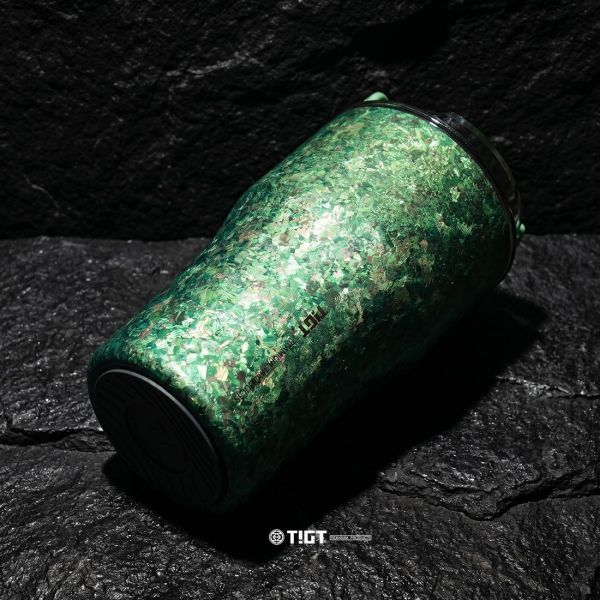 鎏金杯<極> 370ml  ( 99% 鈦金屬打造，雙層真空斷冷熱結構 ) 限量商品,彩妝,鈦金屬,錶帶,餐盒,餐具,鍋具,便當盒,營養午餐,露營,癌症,罕見疾病,SPACE X,LISA,GD,台積電,LV,BV,BMW,BENZ,TESLA,輝達,黃仁勳,IF設計獎,鈦,LVMH,保時捷,日本,JAPAN,設計,鈦金,屬,GQ,Snowpeak,龍蝦,VW,00887,deepseek,新光三越,防護包