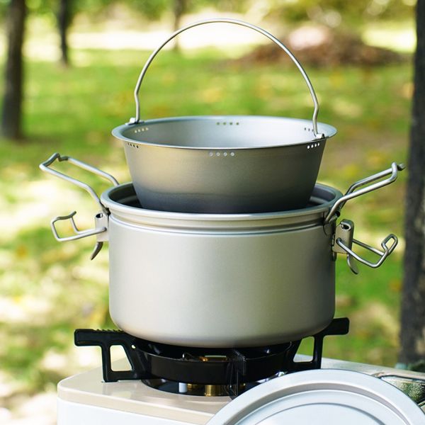 極選品 - 純鈦製成，可使用扣具緊閉之微壓力鍋具 