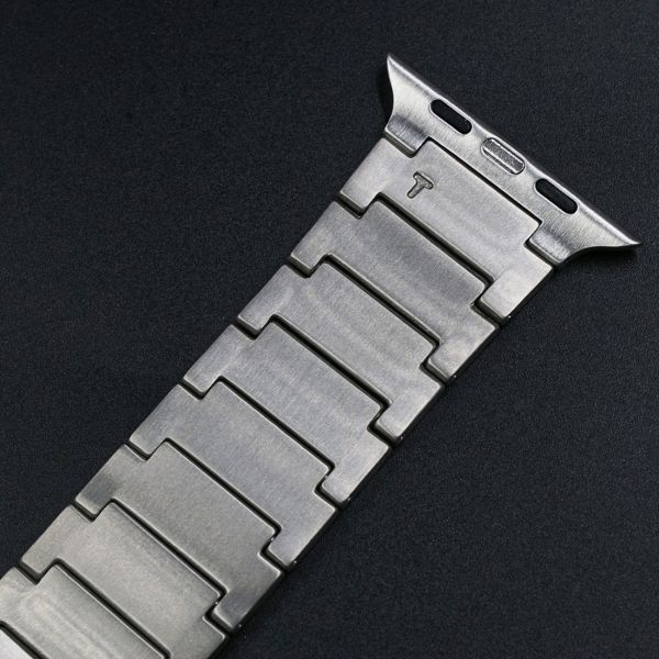 Apple Watch Ultra 一體式錶帶 - 鈦金屬錶帶 - 銀鈦色 Ultra 版本 Apple Watch,Titanium,Apple Watch Strap,Ultra