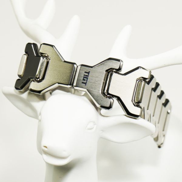 多用途鈦錶帶 - <銀色>鈦金屬錶帶 + 蝴蝶扣具 - 22mm 及 Apple系列可用 Apple Watch,勞力士,鈦金屬,錶帶,LVMH,Garmin,Iphone15,BMW,MG,IMAX,GQ,犀牛盾,鈦金屬,露營,健康,癌症,罕見疾病,LV,BV,BMW,BENZ,TESLA,輝達,黃仁勳,IF設計獎,鈦,LVMH,保時捷,日本,JAPAN,設計,鈦金屬,露營,GQ,Snowpeak,Audi,VW