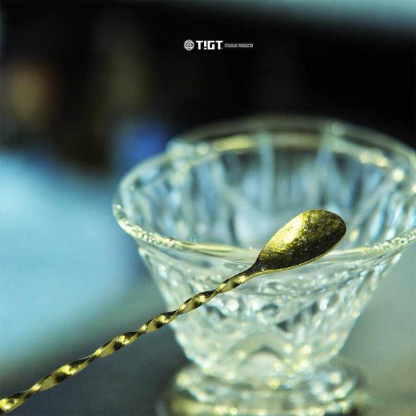 鈦製鎏金螺旋叉勺 - 長度 245mm，純鈦打造 鈦金屬,錶帶,餐盒,便當盒,營養午餐,露營,健康,癌症,罕見疾病,SPACE X,LISA,GD,LV,BV,BMW,BENZ,TESLA,輝達,黃仁勳,IF設計獎,鈦,LVMH,保時捷,日本,JAPAN,伊朗,設計,鈦金屬,露營,GQ,Snowpeak,RAV4,VW,00940,颱風,地震,哪吒,GARMIN,APPLE,SAMSUNG,川普,手機殼,調酒