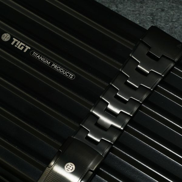 GARMIN QuickFit 22mm專用 - 鈦金屬錶帶 + 不銹鋼錶扣活頁 - 黑色 PVD 版本 鈦錶帶;22mm錶帶;GARMIN,鈦錶帶;潛水,海洋,Apple Watch,勞力士,鈦金屬,錶帶,LVMH,Iphone,BMW,MG,IMAX,GQ,犀牛盾,三星,GalaxyWatchUltra,勞力士,鈦金屬,錶帶,巴黎
,00887,犀牛盾,鈦金屬,露營,健康,癌症,罕見疾病,LV,BV,BENZ,TESLA,輝達,黃仁勳,IF設計獎,鈦,關稅,標緻