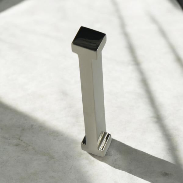 初代鈦製筷架 - 鈦金屬原材切削，實心一體成形 