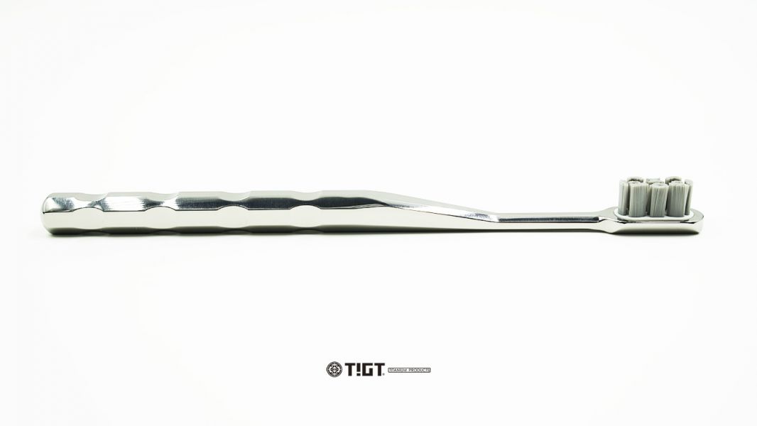 TIGT - 鈦鈵刷-鈦製一體成型手柄+可更換刷頭系統 鈦金屬,牙刷,口腔健康,刷牙,旅行,金屬,設計,創意