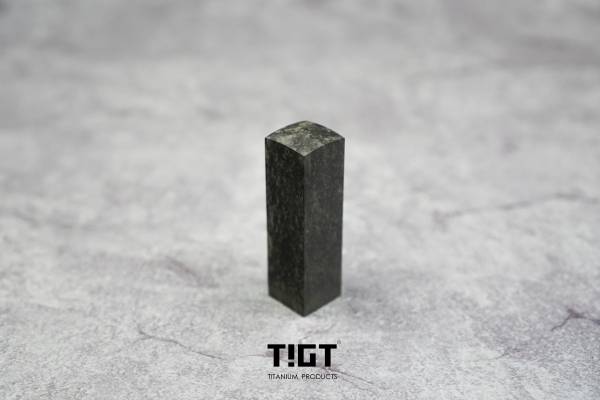 TIGT - 鈦印方城 - 18x18mm 版本 - 藍金、藍藍、石紋、鈦銀，四色可選 TIGT 鈦印 鈦金屬 鈦方城 印章