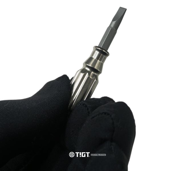 <超早鳥預購>鈦螺絲起子手柄 - 鈦製手柄 + S2 鋼製接頭 限量商品,彩妝,鈦金屬,錶帶,餐盒,餐具,鍋具,便當盒,營養午餐,露營,癌症,罕見疾病,SPACE X,LISA,GD,台積電,LV,BV,BMW,BENZ,TESLA,輝達,黃仁勳,IF設計獎,鈦,LVMH,保時捷,日本,JAPAN,設計,鈦金,屬,GQ,Snowpeak,Audi,VW,00887,deepseek,川普,關稅,關稅戰