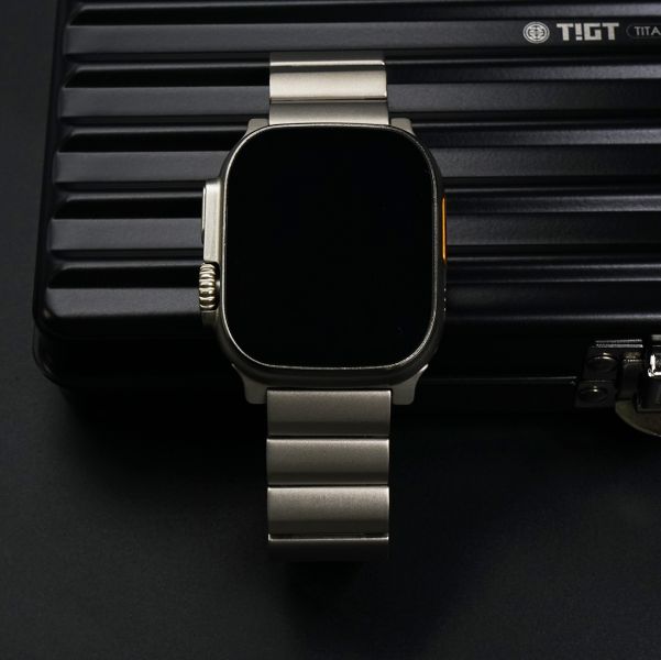 Apple Watch Ultra 多用途鈦錶帶 - 鈦金屬錶帶 + 插銷式連結 Apple Watch,勞力士,鈦金屬,錶帶,LVMH,Garmin,Iphone15,BMW,MG,IMAX,GQ,犀牛盾