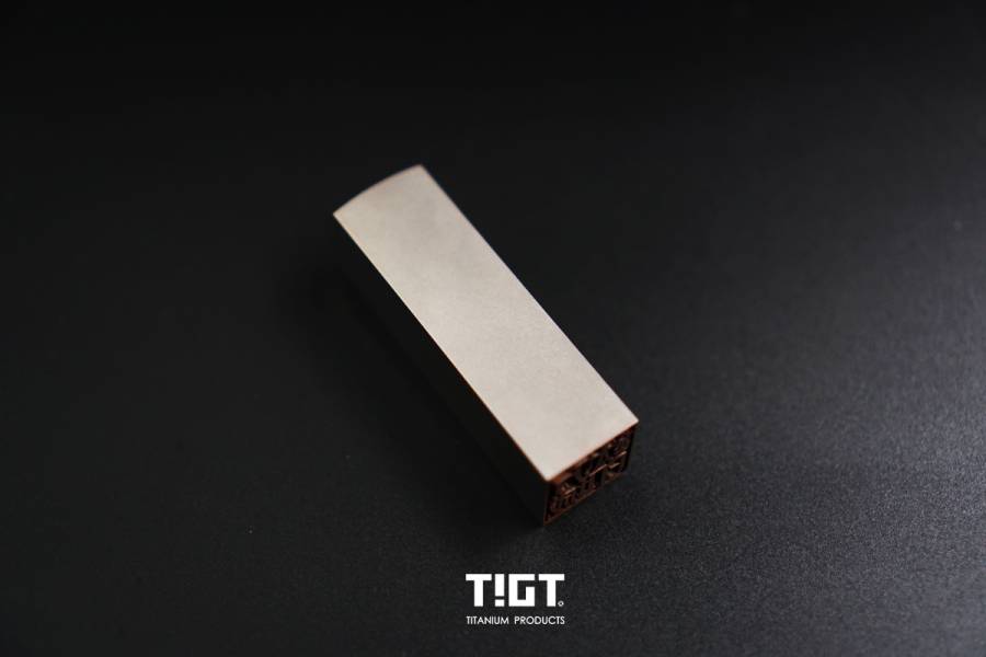 TIGT - 鈦印方城 - 18x18mm 版本 - 藍金、藍藍、石紋、鈦銀，四色可選 TIGT 鈦印 鈦金屬 鈦方城 印章