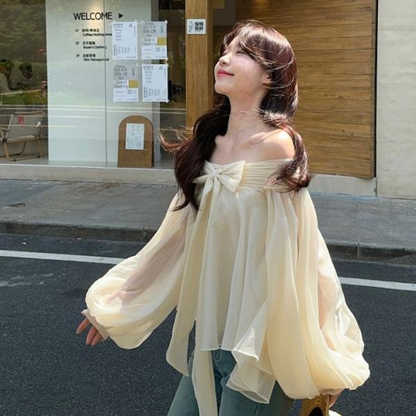 ALORA 一字領蝴蝶結雪紡上衣 