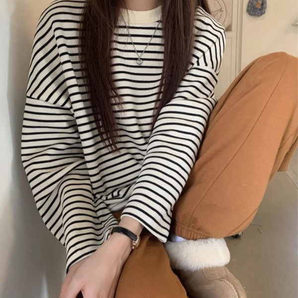 ALORA 天天穿橫條休閒長T 