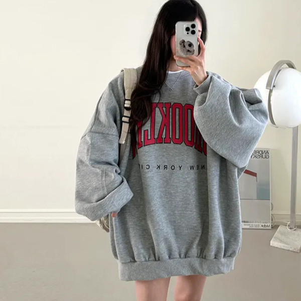ALORA oversize大英文字大學T 
